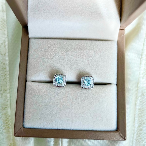 Blue Topaz Stud Earrings 925 Sterling Silver - Picture 3 of 13